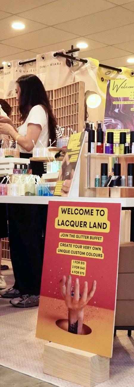 Lacquer Bar